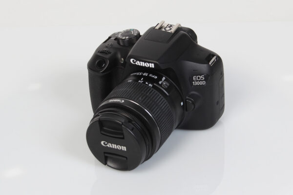 Canon EOS 1300D + 18–55 mm kit
