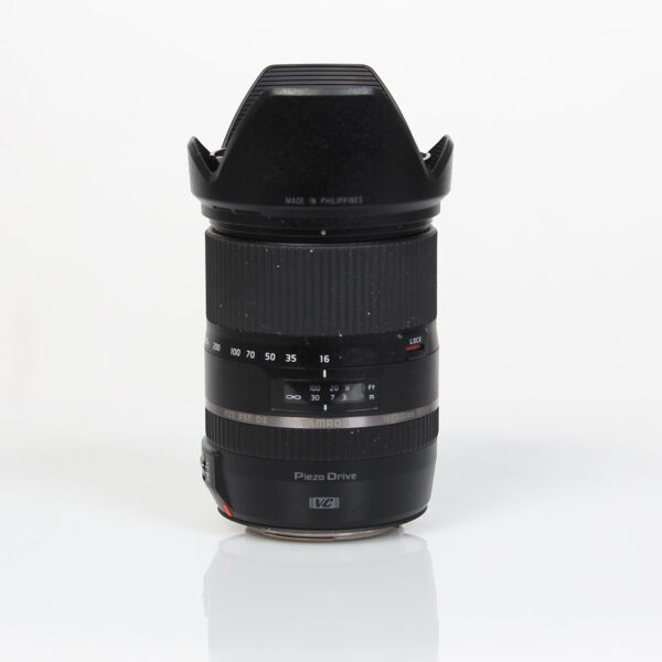 Tamron 16-300mm f/3.5- 6.3 ( Canon EF )