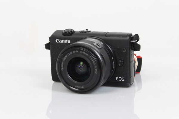 Canon EOS M200 + EF-M 15-45mm f/3.5-6.3 IS STM