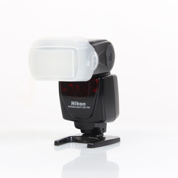 Nikon SB- 700 Speedlight