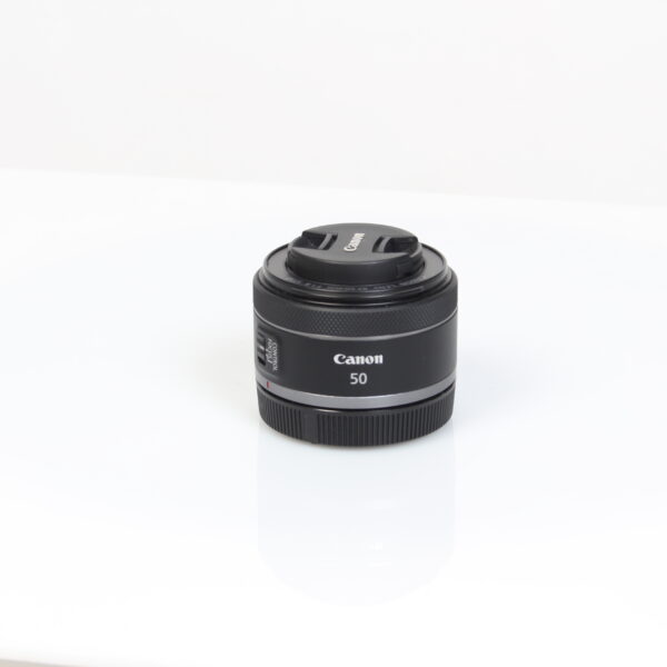 Canon RF 50mm f/1.8 STM