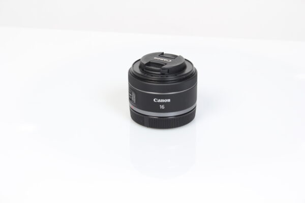 Canon RF 16mm f/2.8 STM