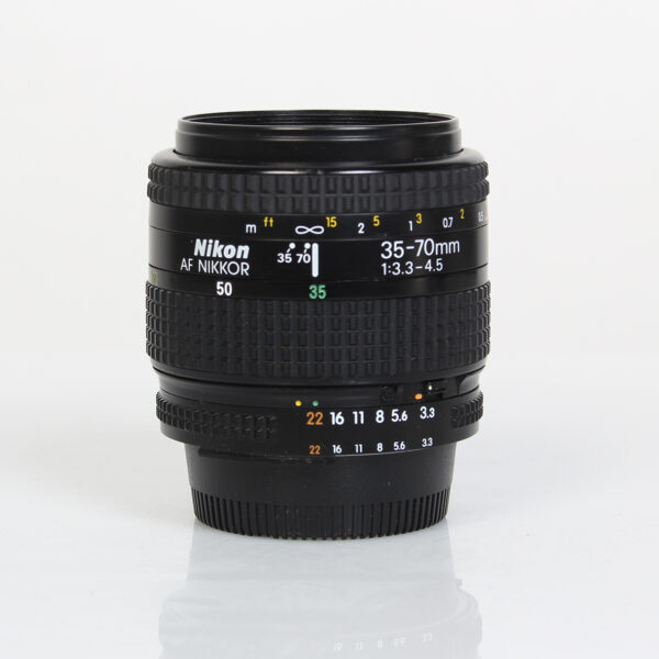 Nikon 35-70 mm f/3.3-4.5 AF-D