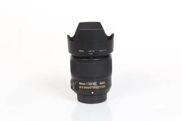 Nikon 35mm f/1.8 ED