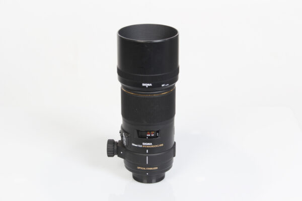 Sigma 150mm f/2.8 APO Macro DG HS OS