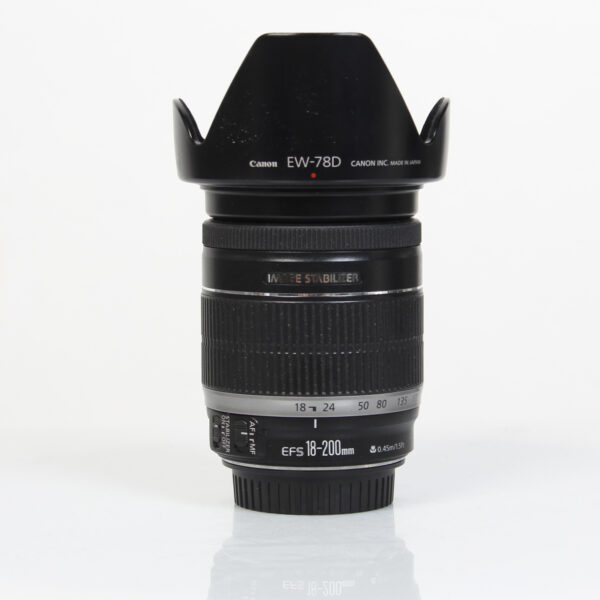 Canon EF 18-200mm f/3.5-5.6 IS