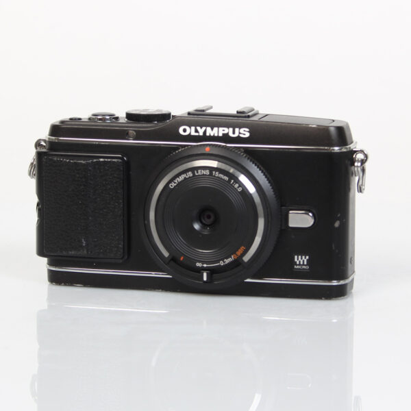 Olympus PEN E-P3 + 15mm f/ 1:8 Body cap lens