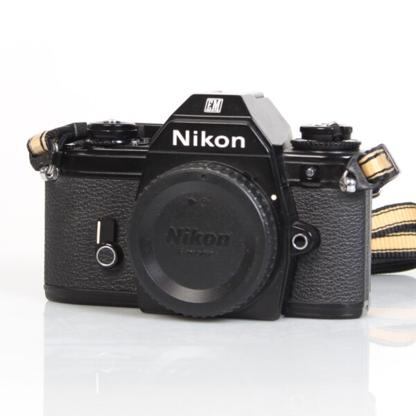 Nikon EM
