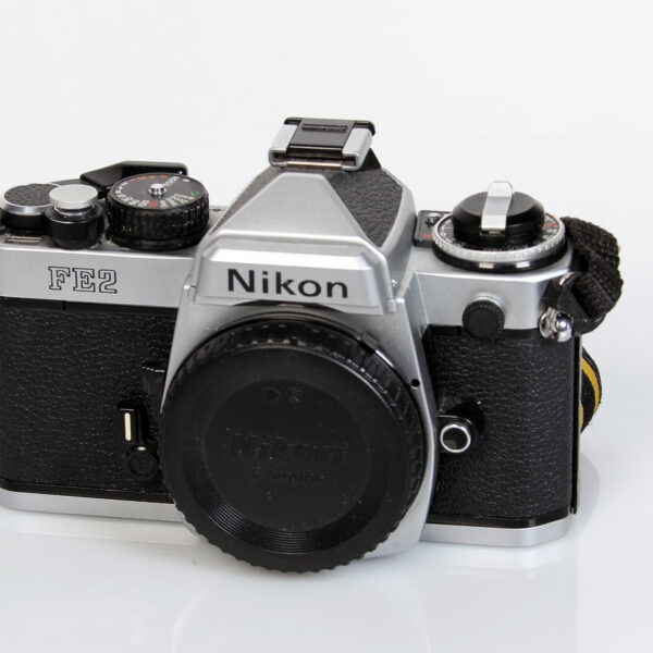 Nikon FE2 runko kinofilmikamera