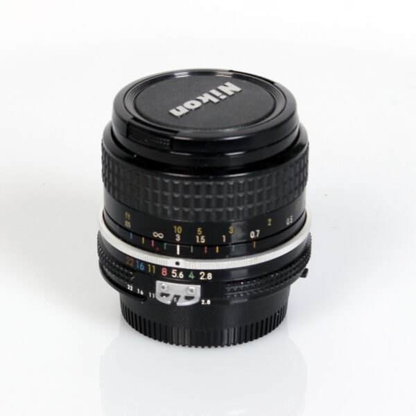 Nikon Nikkor 24mm f2.8