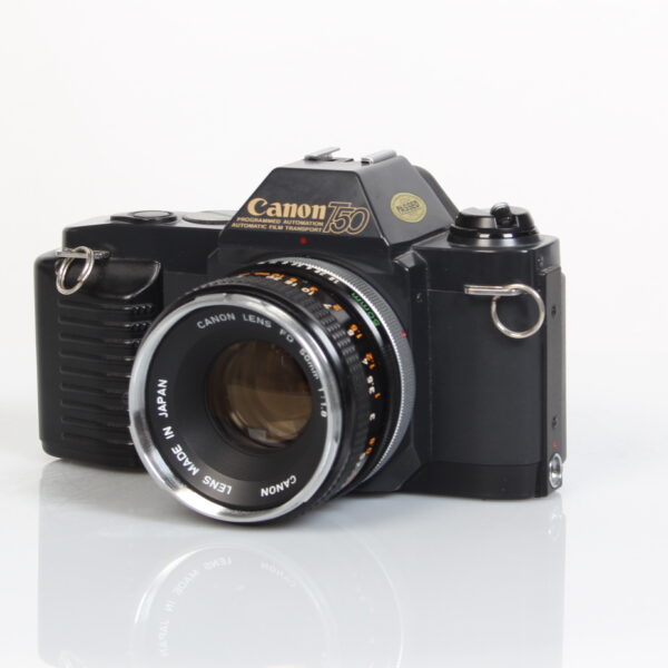Canon T50 + FD 50mm f/1.8 "Chrome nose"
