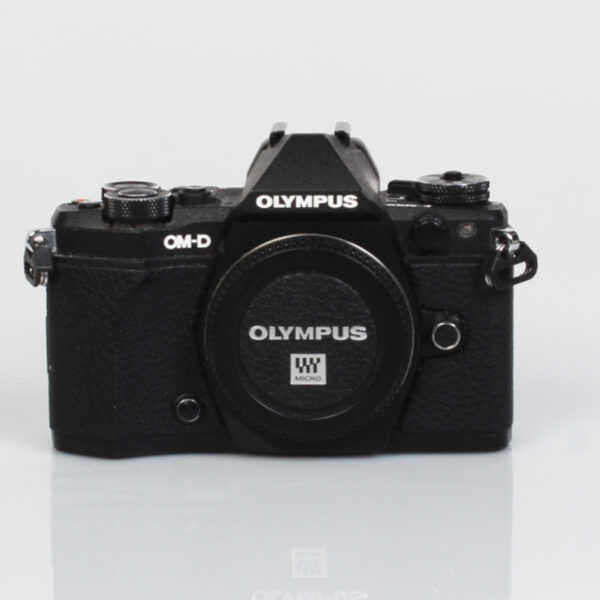 Olympus E-M5 II runko