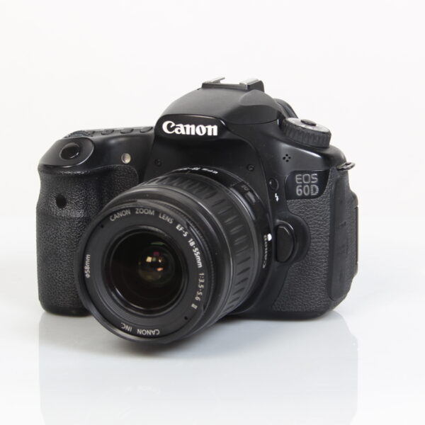 Canon 60D + 18-55mm f/3.5-5.6 kit zoom