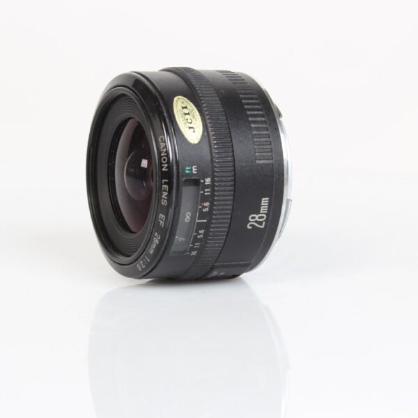 Canon EF 28mm f/2.8