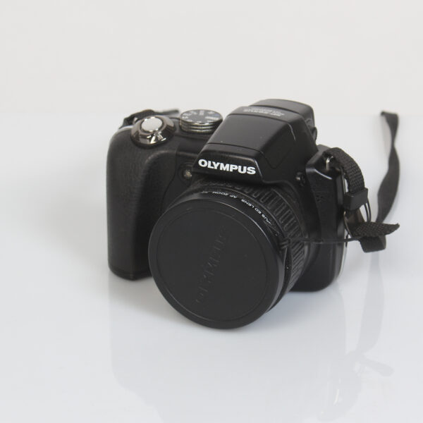 Olympus SP-565 V2 + 1GB muistikortti